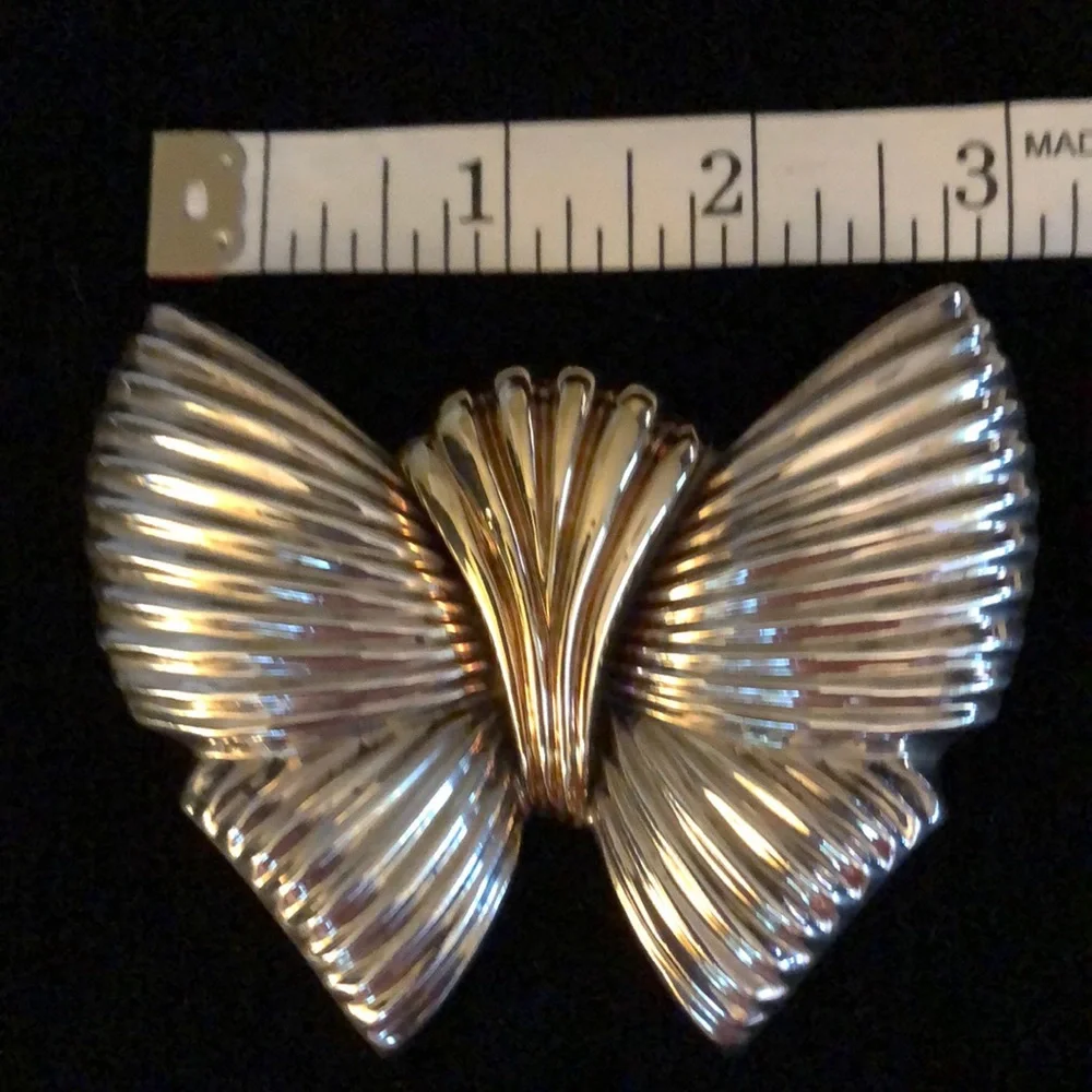 Large Vintage Sterling Silver & 18k Gold Pin - Picture 4 of 7